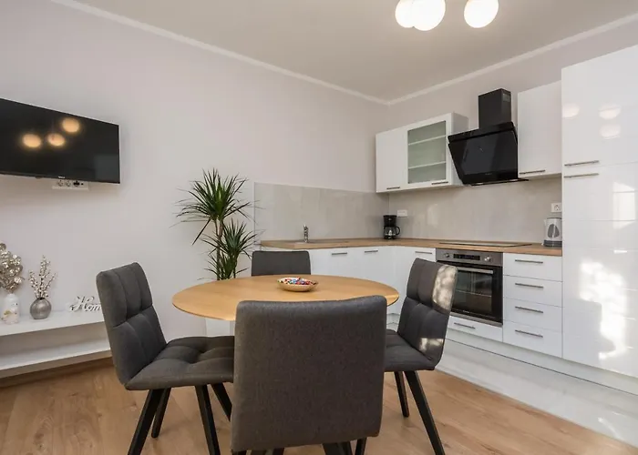 Apartments Star - Free Private Parking