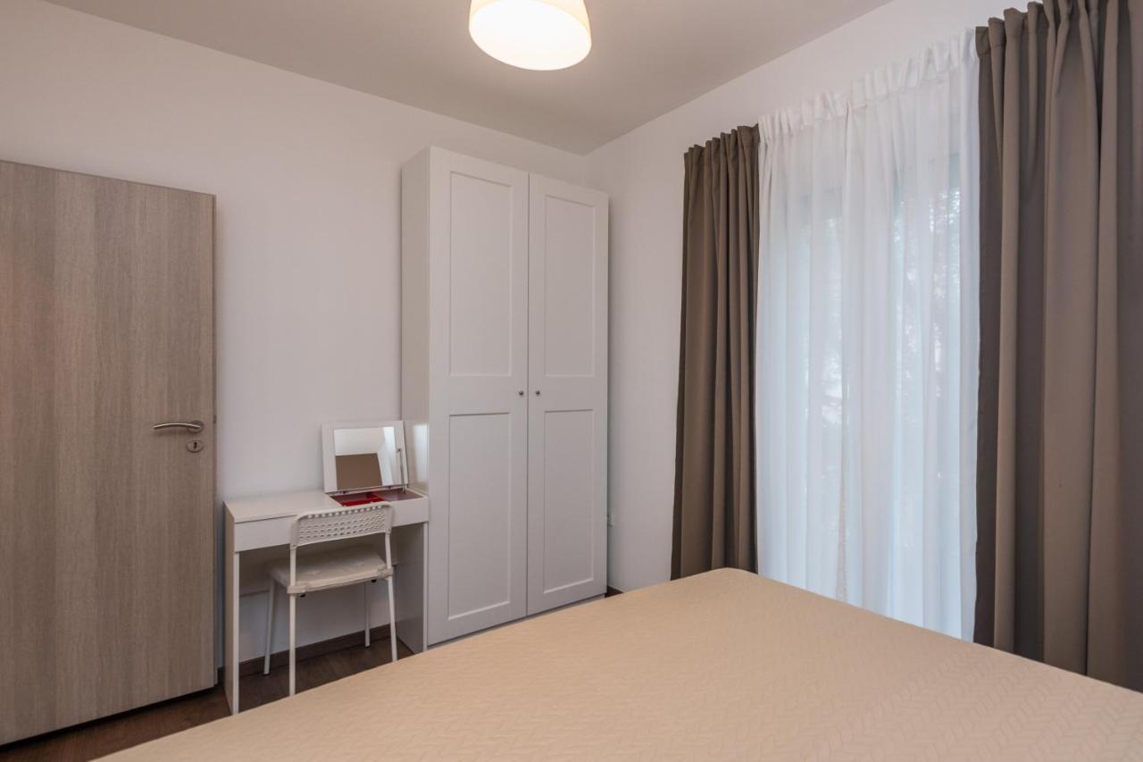 Star - Free Private Parking Appartement